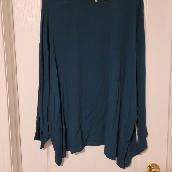 4X - Emerald green blouse - Picture 2 of 7